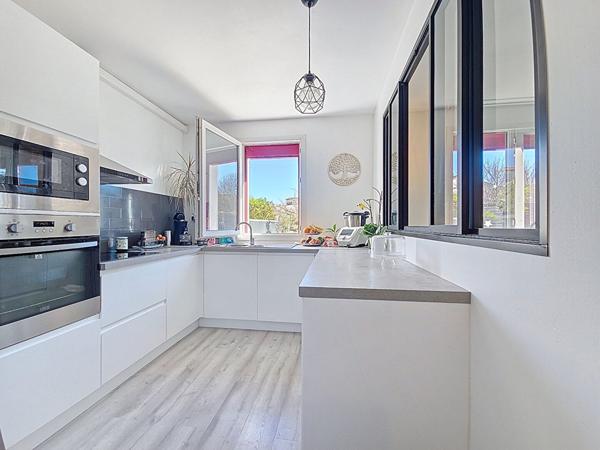 Castanet-Tolosan - Proche commodités - T4 Duplex à vendre en Dernier Étage - Terrasse 44 m² Plein Sud + Garage + cellier + parking