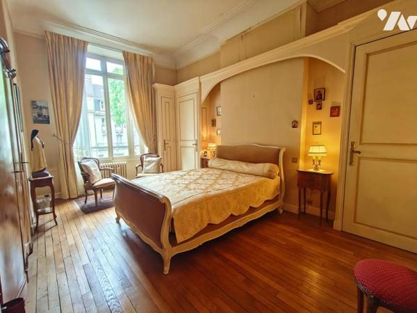 APPARTEMENT A VENDRE A REIMS - Hyper Centre - A proximité de la Cathédrale 