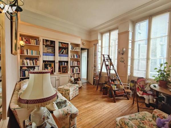 APPARTEMENT A VENDRE A REIMS - Hyper Centre - A proximité de la Cathédrale 