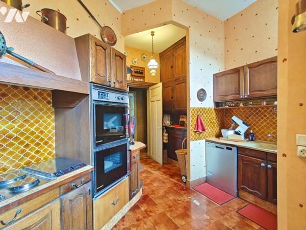 APPARTEMENT A VENDRE A REIMS - Hyper Centre - A proximité de la Cathédrale 