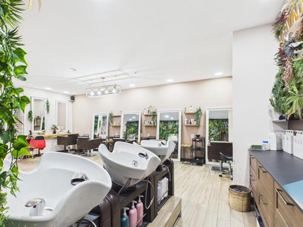 Fonds de commerce Salon de Coiffure, Esthétique & SPA