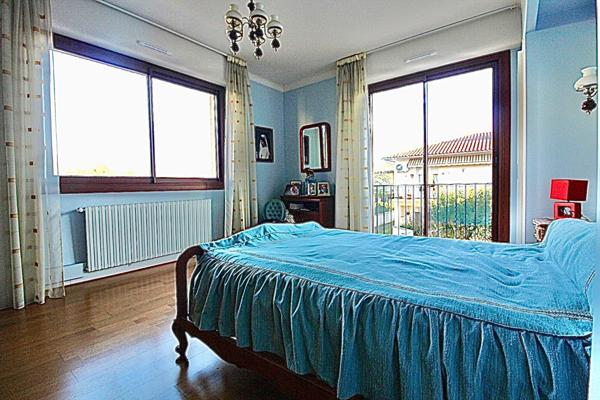 Maison d'exception en coeur de ville 400 m² habitables sur un parc de 1 200 m²