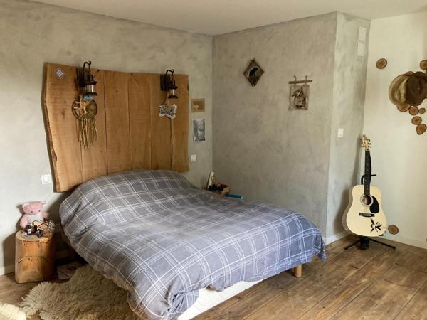 Maison - 7 pièces - 190m²