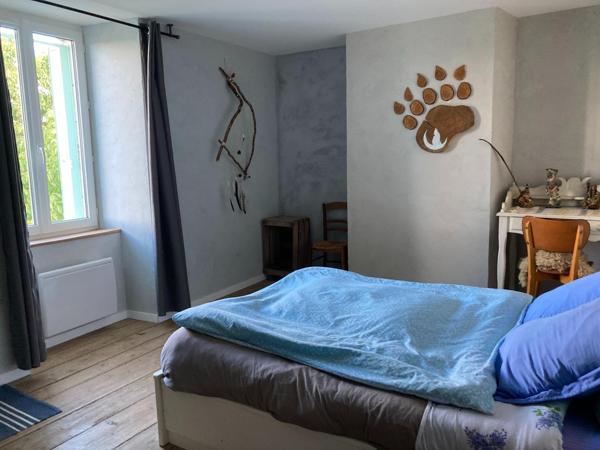 Maison - 7 pièces - 190m²