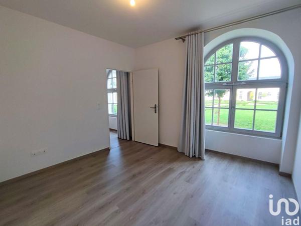 Location appartement 2 pièces 42 m² Compiègne