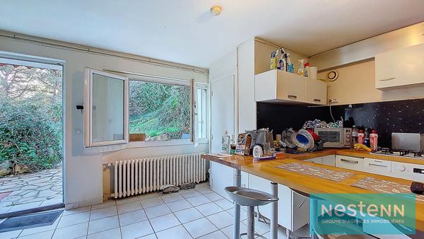 Spécial investisseur : St-Mitre les Remparts, Immeuble loué (8 lots)