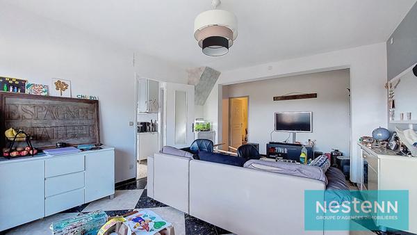 Spécial investisseur : St-Mitre les Remparts, Immeuble loué (8 lots)