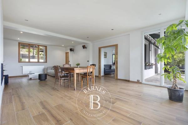 Bièvres, Maison 4 Chambres -  260 m² à vendre