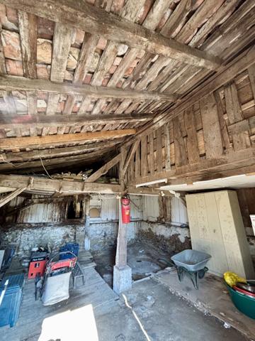 Maison de caractère avec dépendances et jardin