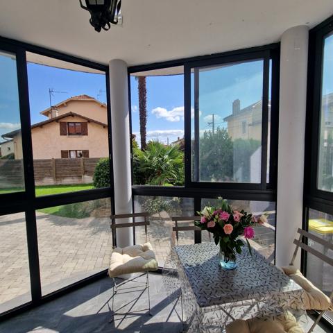 Villefranche-sur-Saône (69400) Maison quartier pavillonnaire dans un cadre verdoyant et paisible