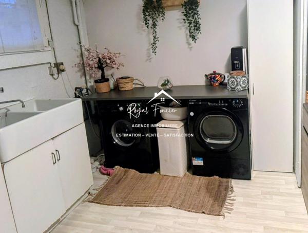 Secteur TARGE ! Vue sur le jardin avec sa piscine et sa terrasse