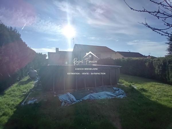 Secteur TARGE ! Vue sur le jardin avec sa piscine et sa terrasse