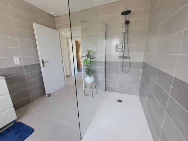 Construction neuve 2 chambres sur grand terrain toutes garanties