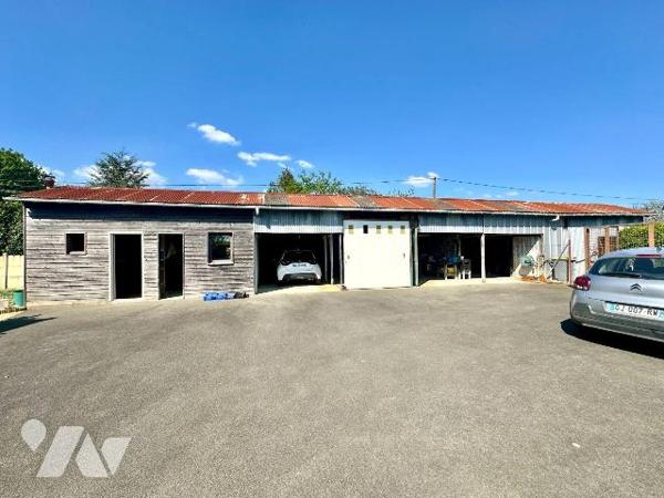 EXCLUSIVITE TRENTE CINQ NOTAIRES !! Au c?ur d'un hameau en sortie de Bruz, venez découvrir ce b...