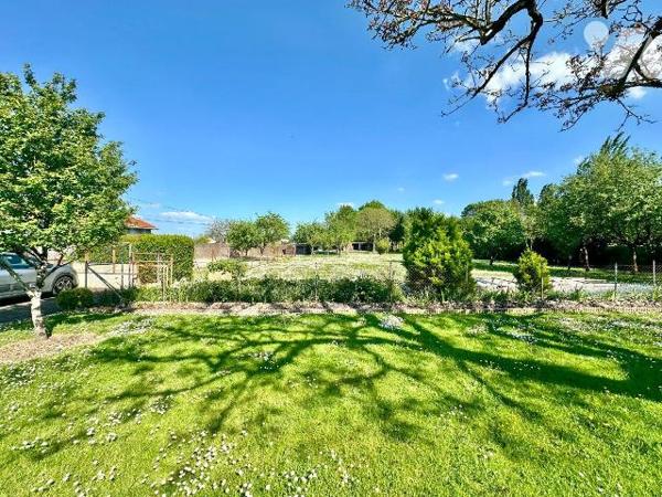 EXCLUSIVITE TRENTE CINQ NOTAIRES !! Au c?ur d'un hameau en sortie de Bruz, venez découvrir ce b...