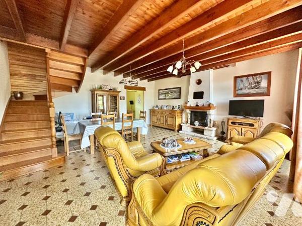 EXCLUSIVITE TRENTE CINQ NOTAIRES !! Au c?ur d'un hameau en sortie de Bruz, venez découvrir ce b...