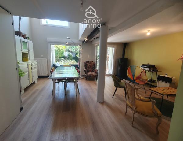 Maison
                                                                                                                                                                                                                                                                                                                        4 pièce(s)                                                                                                                                                                                                          3 chambre(s)                                                                                                                                                                                                          90  m²