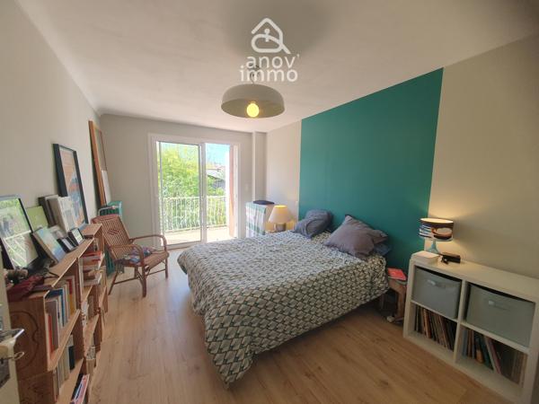 Maison
                                                                                                                                                                                                                                                                                                                        4 pièce(s)                                                                                                                                                                                                          3 chambre(s)                                                                                                                                                                                                          90  m²