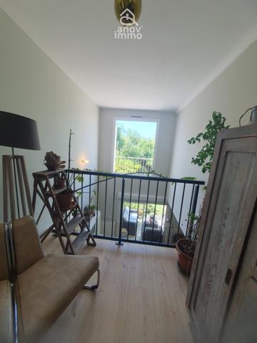 Maison
                                                                                                                                                                                                                                                                                                                        4 pièce(s)                                                                                                                                                                                                          3 chambre(s)                                                                                                                                                                                                          90  m²