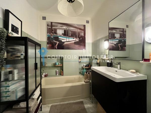 Appartement
                                                                                                                                                                                                                                                                                                                        4 pièce(s)                                                                                                                                                                                                          2 chambre(s)                                                                                                                                                                                                          102.89  m²