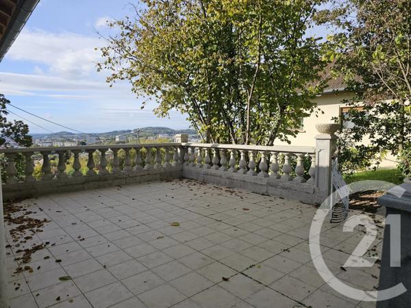 Maison à vendre  9 pièces - 206,94 m 2   PERRIGNY  - 39