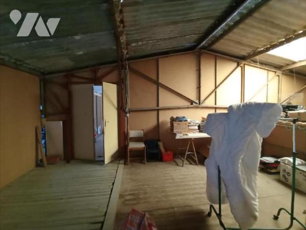 Centre-ville de Condé sur Noireau , à rénover une maison d'habitation de plain pieds d'environ ...