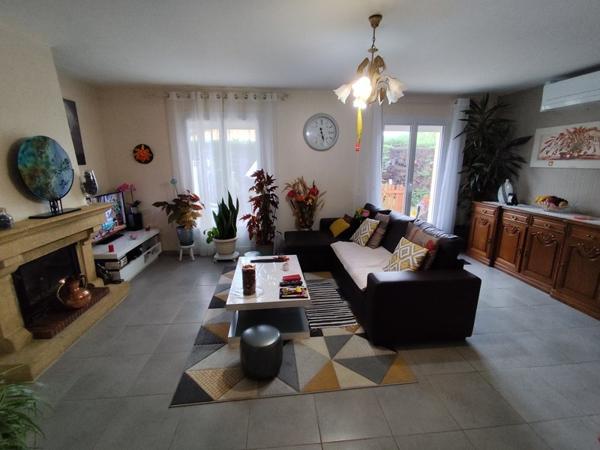 Maison à vendre |  Terrasson-Lavilledieu |  5 pièces | 100 m²