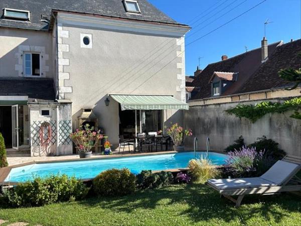 Maison à vendre |  Buzançais |  8 pièces | 227 m²