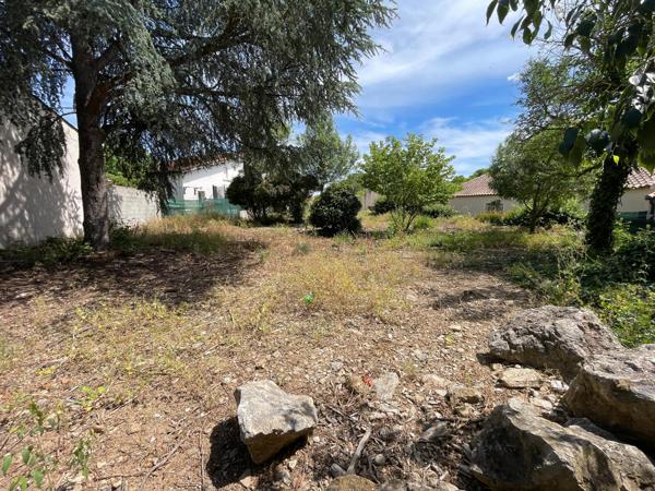 Terrain de 532m2, hors lotissement, viabilisé