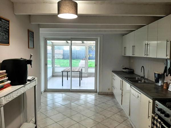 À Vendre – Magnifique Maison en Pierre de 195 m² avec Piscine & Dépendances – Pouillé
