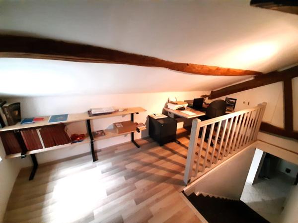 À Vendre – Magnifique Maison en Pierre de 195 m² avec Piscine & Dépendances – Pouillé