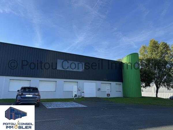 LOCAL D’ACTIVITE D’ENVIRON 1253m2 AVEC 3 QUAIS BELLE HAUTEUR SOUS PLAFOND ET PARKING ZONE MENDES FRANCE CHAURAY NIORT