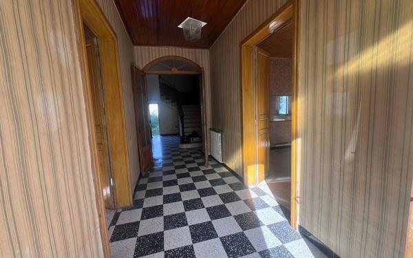 Maison à vendre    5 pièces •  Milhaud