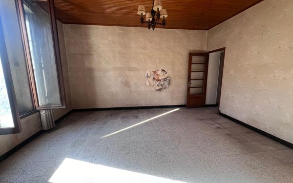 Maison à vendre    5 pièces •  Milhaud