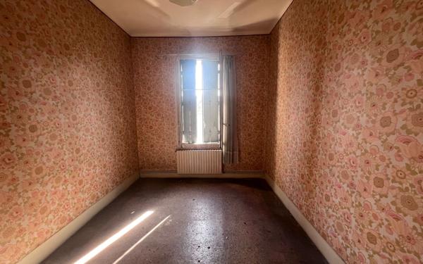 Maison à vendre    5 pièces •  Milhaud