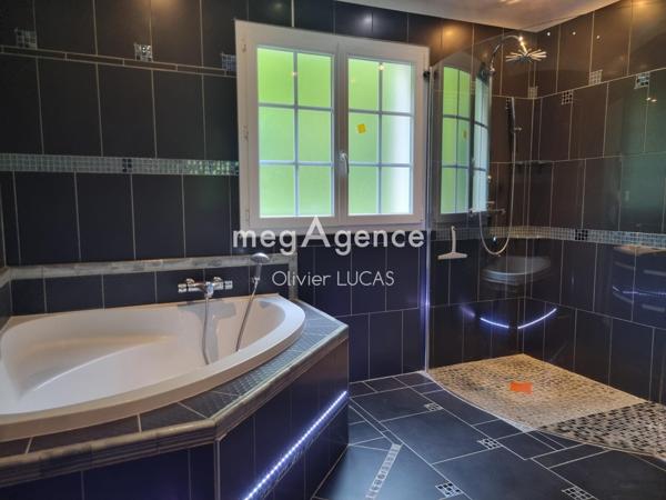 Maison à MOULINEAUX, 76530 - 9 pièces 165m²