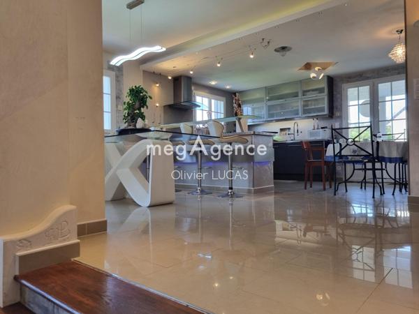 Maison à MOULINEAUX, 76530 - 9 pièces 165m²