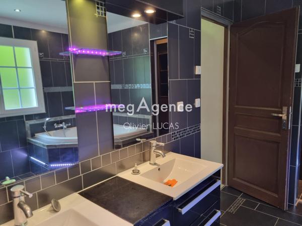 Maison à MOULINEAUX, 76530 - 9 pièces 165m²