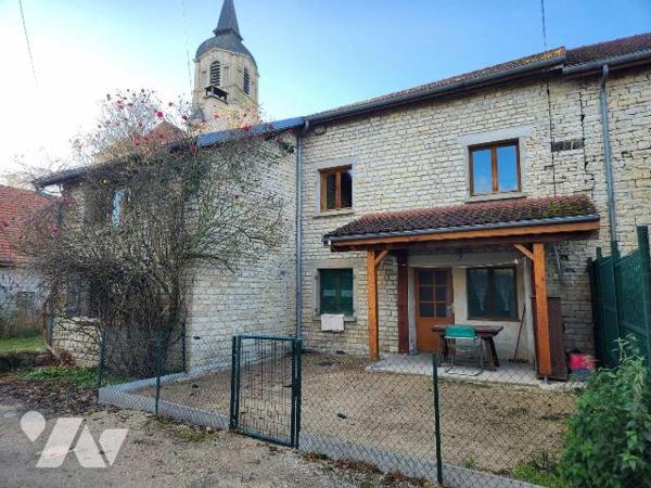 À vendre à Laferté-sur-Aube. A seulement 5 minutes de Ville-sous-la-Ferté et de l'autoroute A5,...