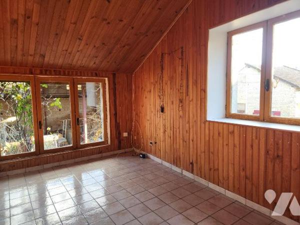 À vendre à Laferté-sur-Aube. A seulement 5 minutes de Ville-sous-la-Ferté et de l'autoroute A5,...