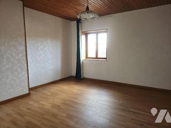 À vendre à Laferté-sur-Aube. A seulement 5 minutes de Ville-sous-la-Ferté et de l'autoroute A5,...