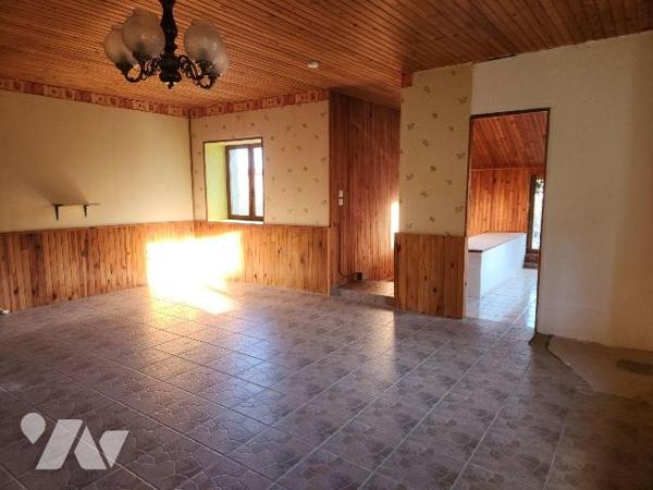 À vendre à Laferté-sur-Aube. A seulement 5 minutes de Ville-sous-la-Ferté et de l'autoroute A5,...