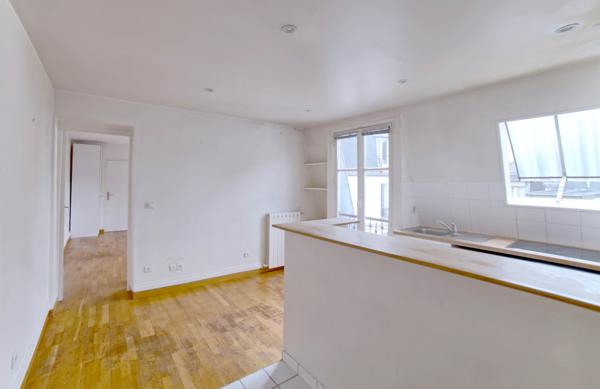 Paris (75007) Vente F2 au dernier étage d’un immeuble historique ! Paris 7ème