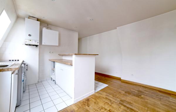 Paris (75007) Vente F2 au dernier étage d’un immeuble historique ! Paris 7ème