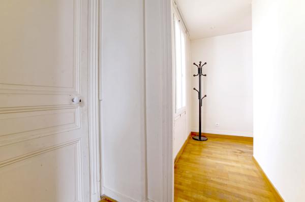 Paris (75007) Vente F2 au dernier étage d’un immeuble historique ! Paris 7ème