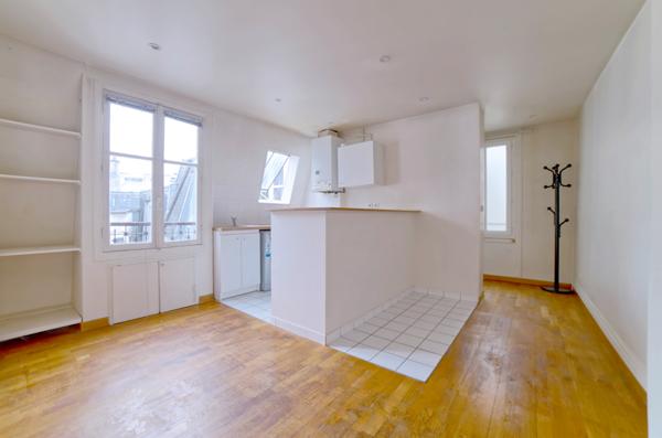 Paris (75007) Vente F2 au dernier étage d’un immeuble historique ! Paris 7ème