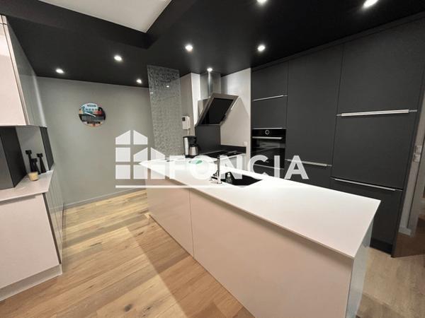 Location Appartement meublé 3 pièces 62 m² - 9 RUE JOUBERT Angers 49100
