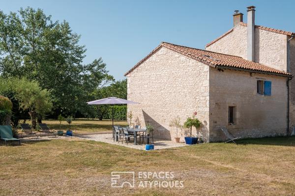 Longère rénovée et son parc verdoyant