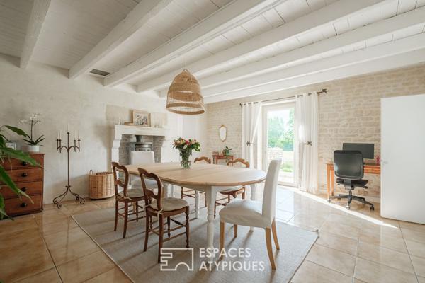 Longère rénovée et son parc verdoyant