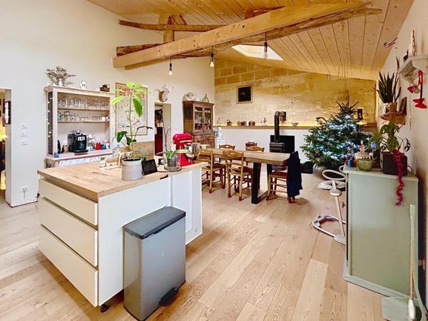 Maison en pierre aux beaux volumes